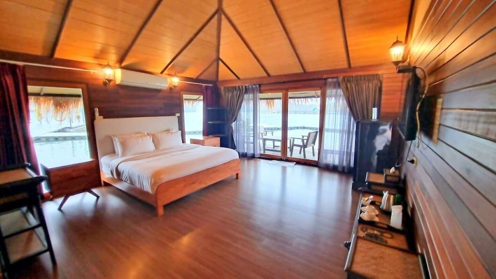 Ruknam Resort Maldives Deluxe See View 3