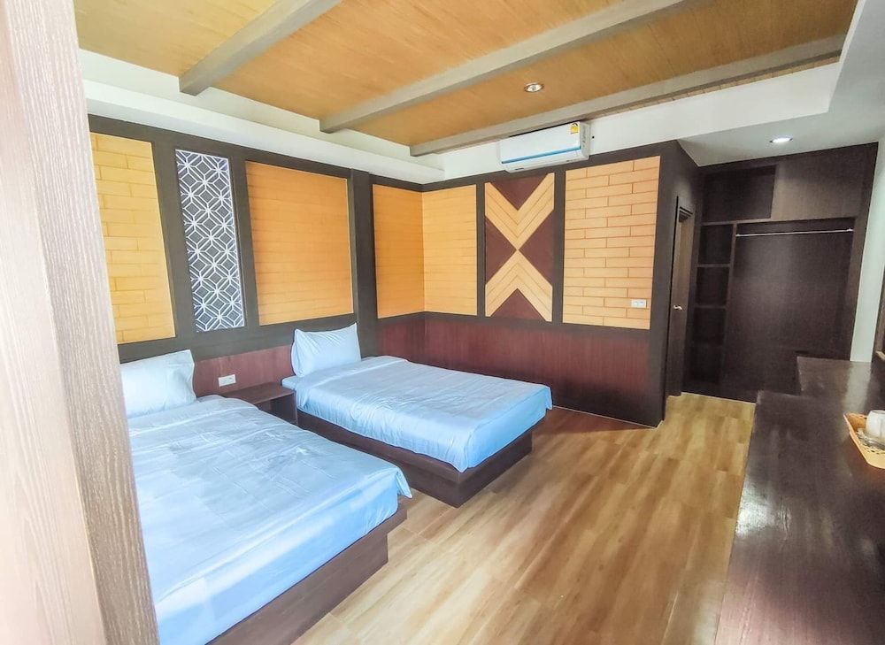 Thalang Resort Standard Twin Room 4