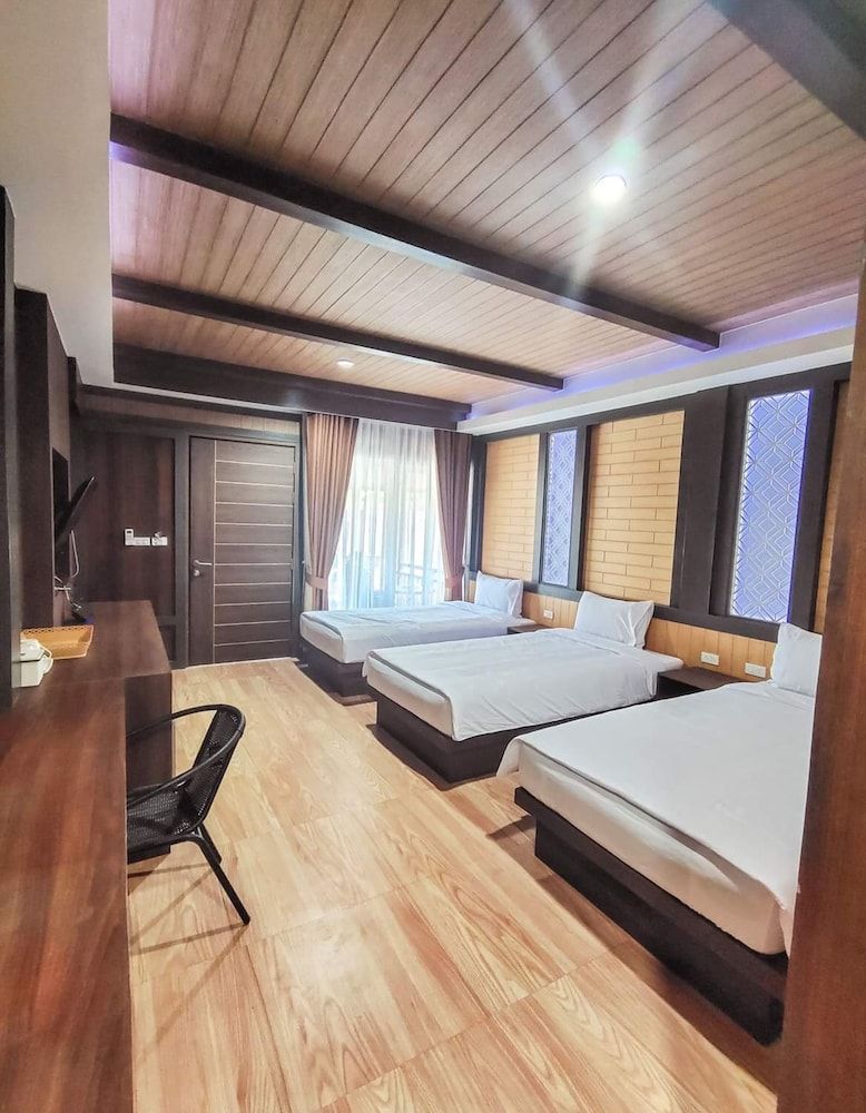 Thalang Resort Standard Triple Room 4
