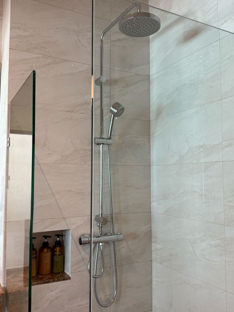 Sichon Hideaway Deluxe Double Room 4