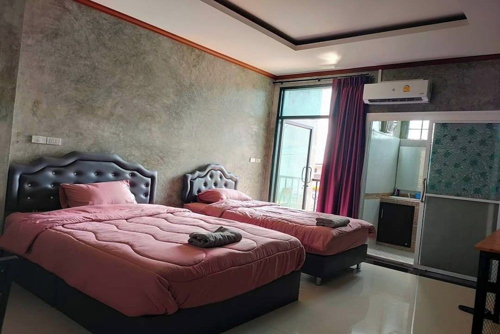 Pingpong Place Standard Twin Room