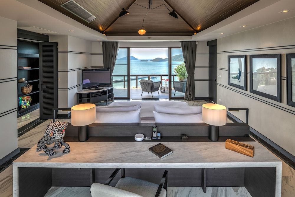 Luxury Master Suite with Oceanview