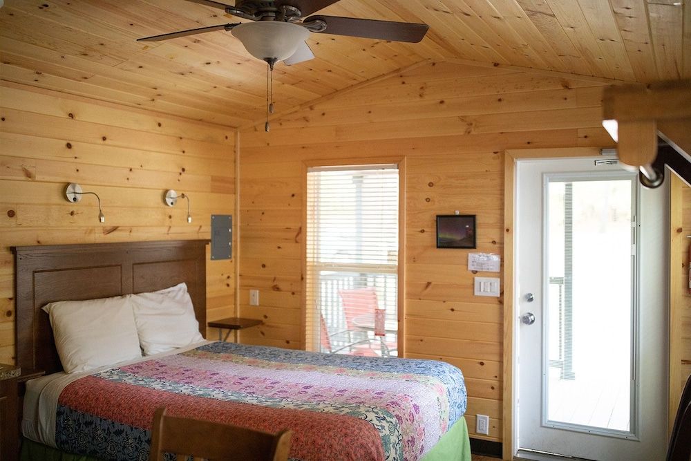 Deluxe Cabin