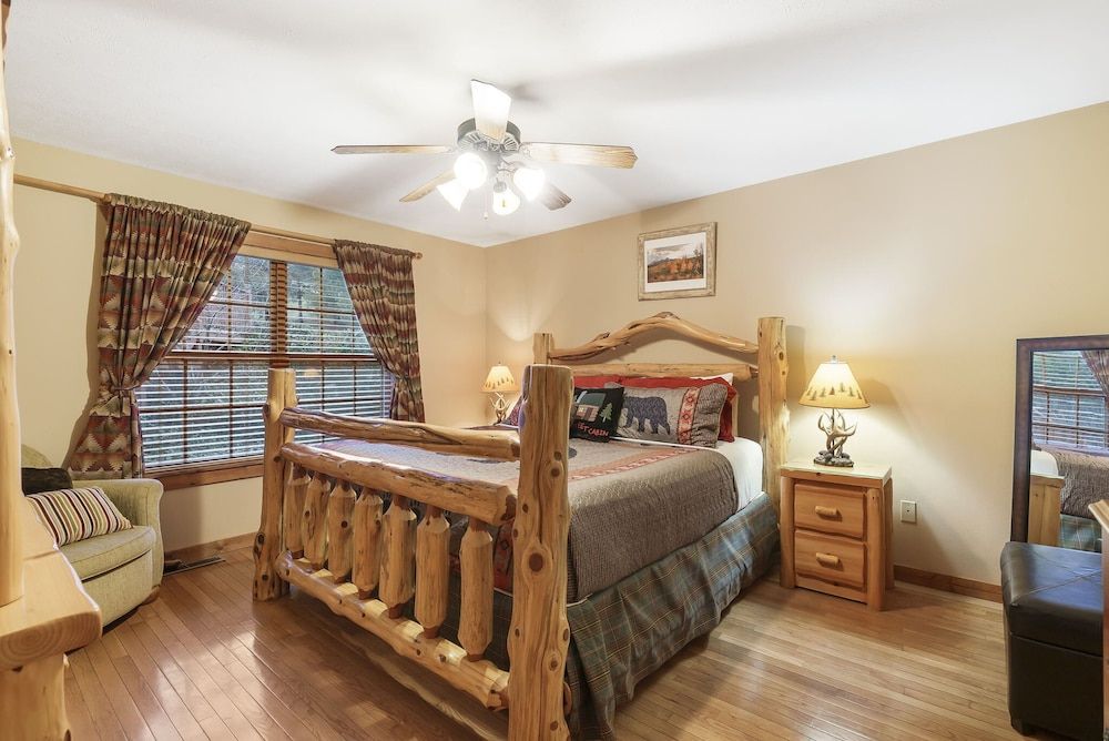 Cabin, Multiple Beds, Balcony, Golf View (The Lodge on the Creek)