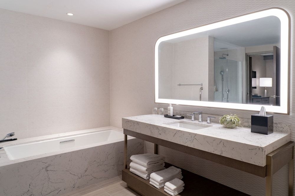 JW Marriott Clearwater Beach Resort & Spa Suite, 1 Bedroom, Resort View 4