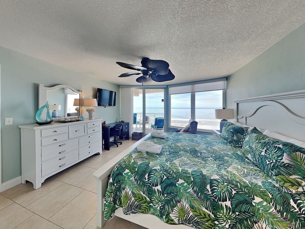 Condo (Shores Club 505 - Pet Friendly)