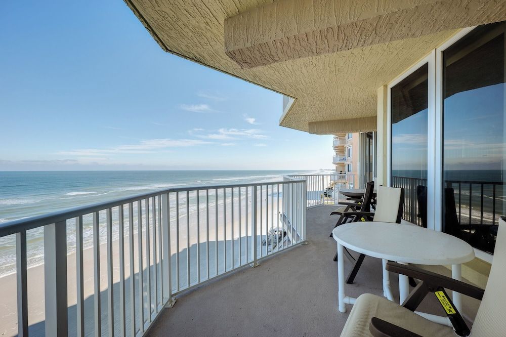 Condo (Shores Club 807 - Pet Friendly)