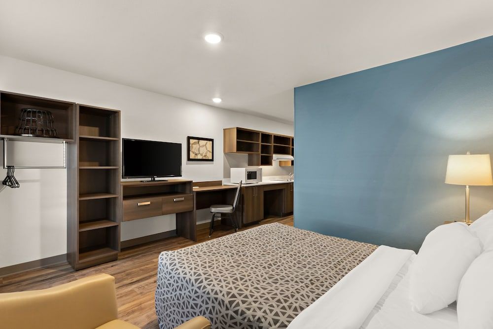 Room, 1 Queen Bed, Accessible, Non Smoking (Roll-in Shower)