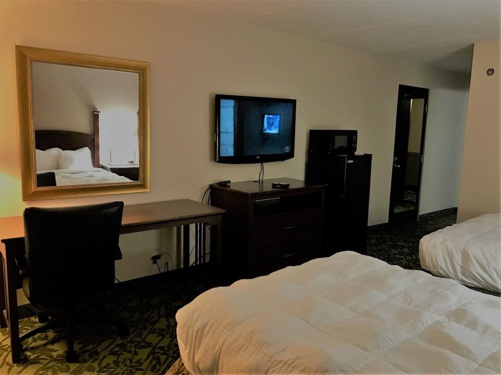 Standard Room, 2 Queen Beds, Non Smoking