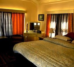 Hotel SpringField Deluxe Room 7