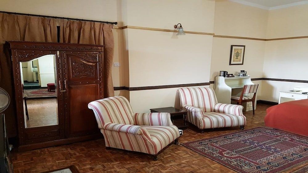 Hotel SpringField Deluxe Room 5