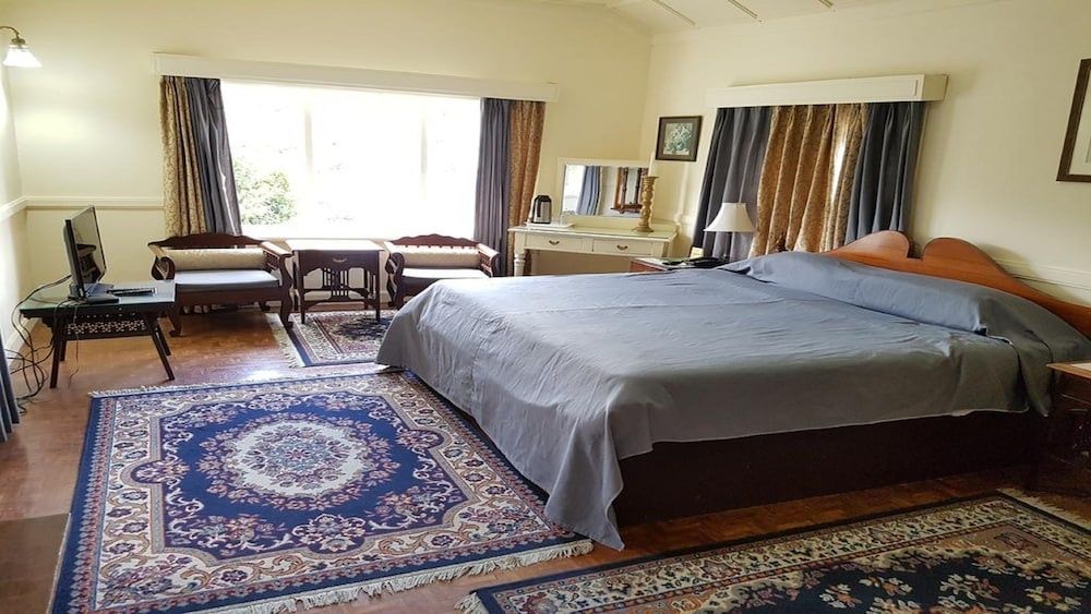 Hotel SpringField Deluxe Room 6