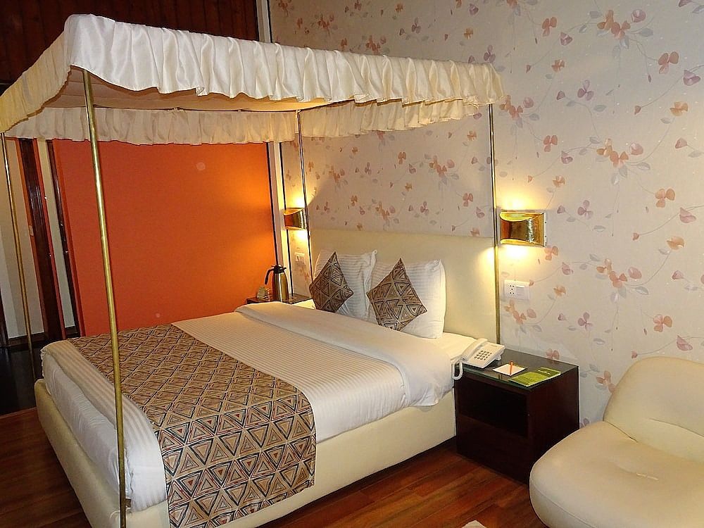 Honeymoon Inn Shimla Super Deluxe Double Room 7