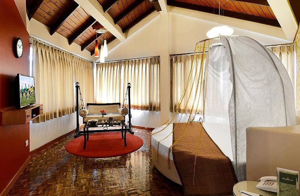 Honeymoon Suite