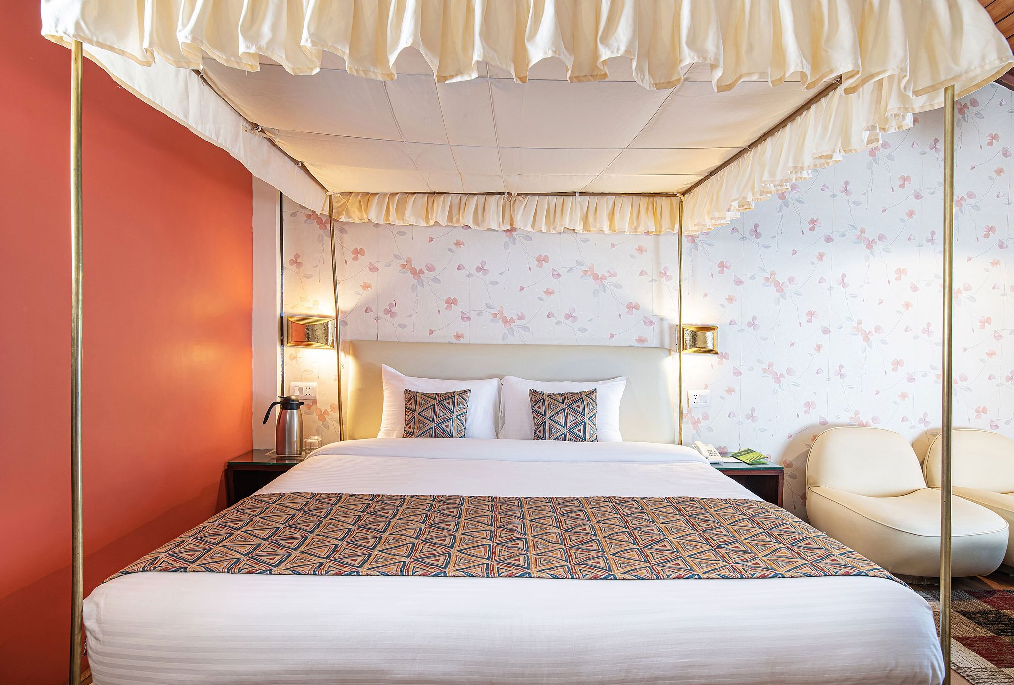 Honeymoon Inn Shimla Super Deluxe Double Room 3