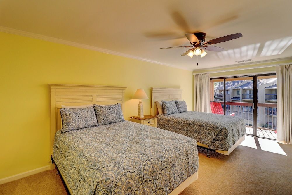Villa, Multiple Beds, Kitchen, Pool View (1100 Harbour South Club Villa)