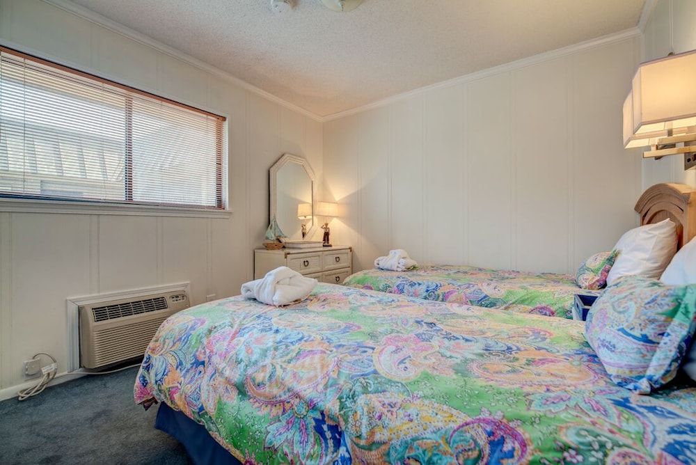 Condo, Multiple Beds, Beach View (404 - No Pets Allowed)
