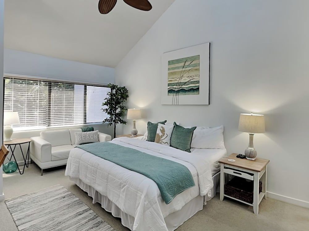 Condo (3 Bedrooms)
