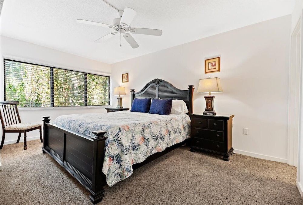 Condo (2 Bedrooms)