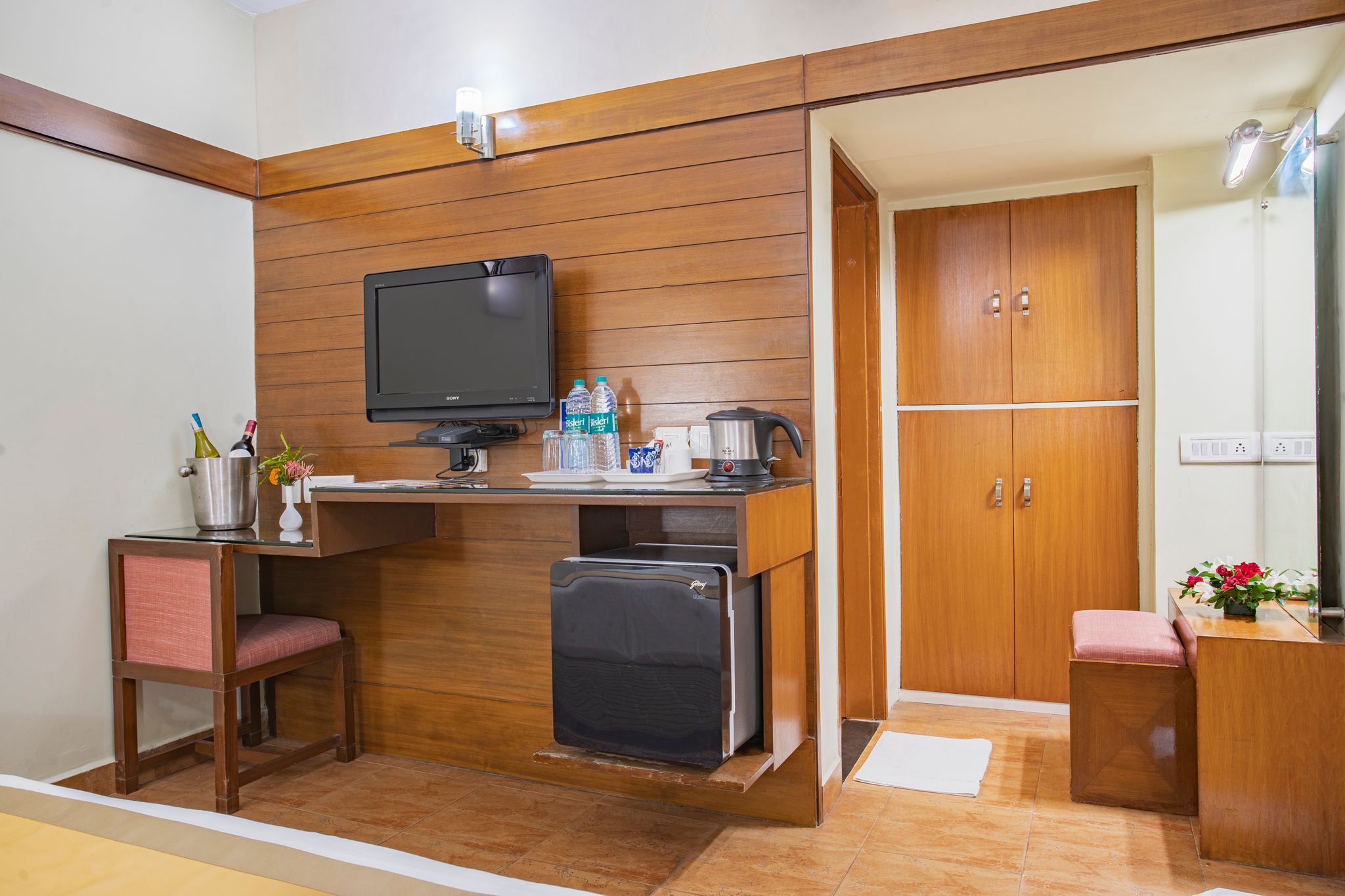 Royal Executive Deluxe With Balcony and Valley View