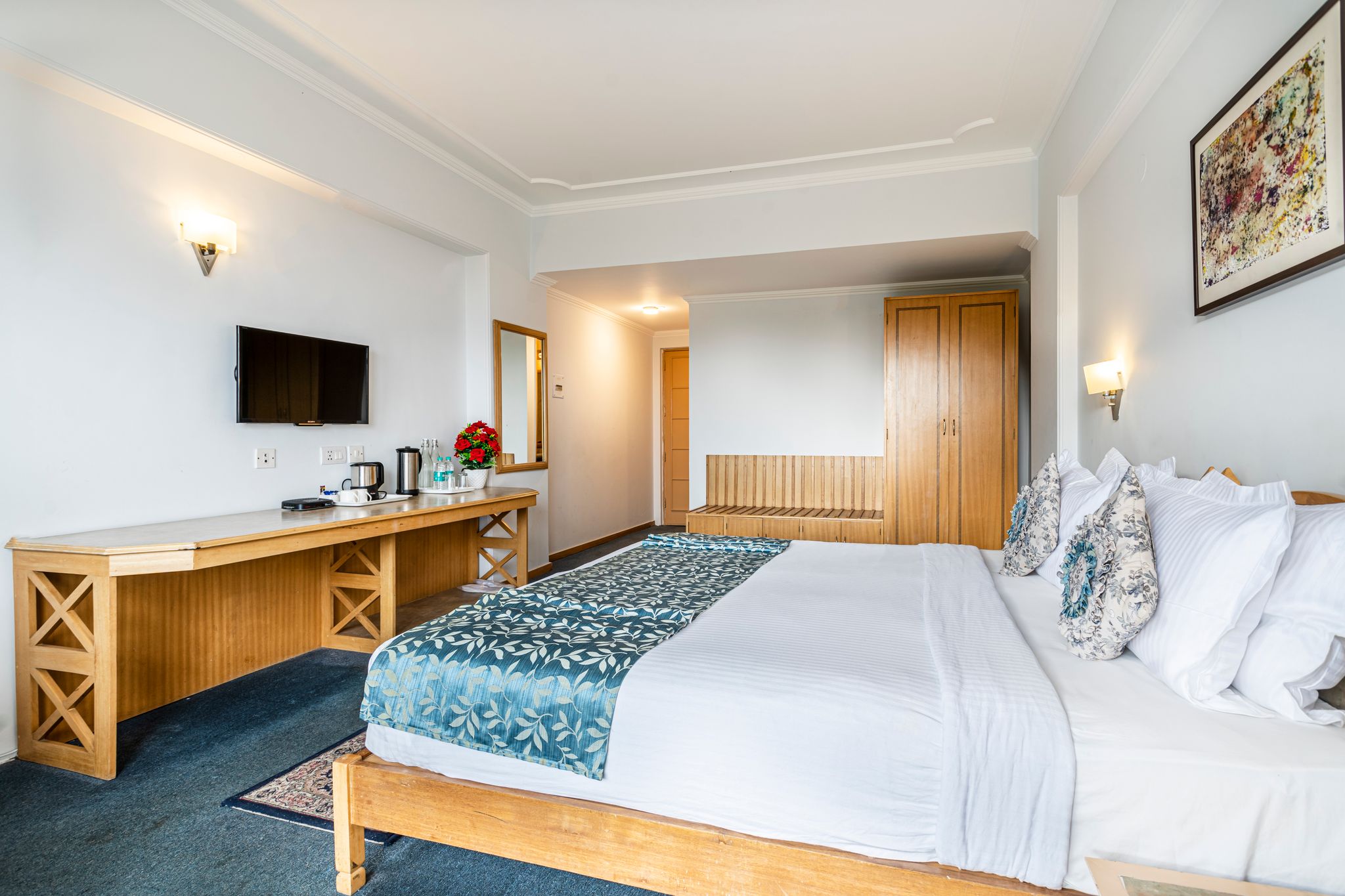 Toshali Royal View Shimla Royal Executive Deluxe Valley View Without Balcony 3