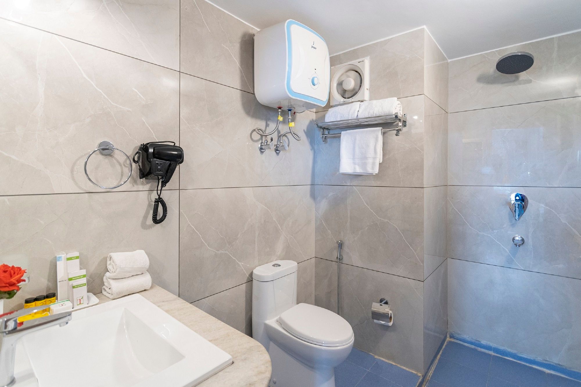 Royal Executive Suite Valley View With Balcony