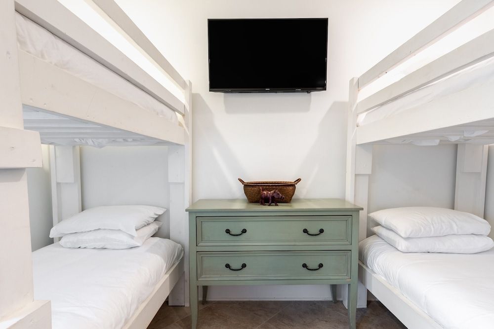House (5 Bedrooms)