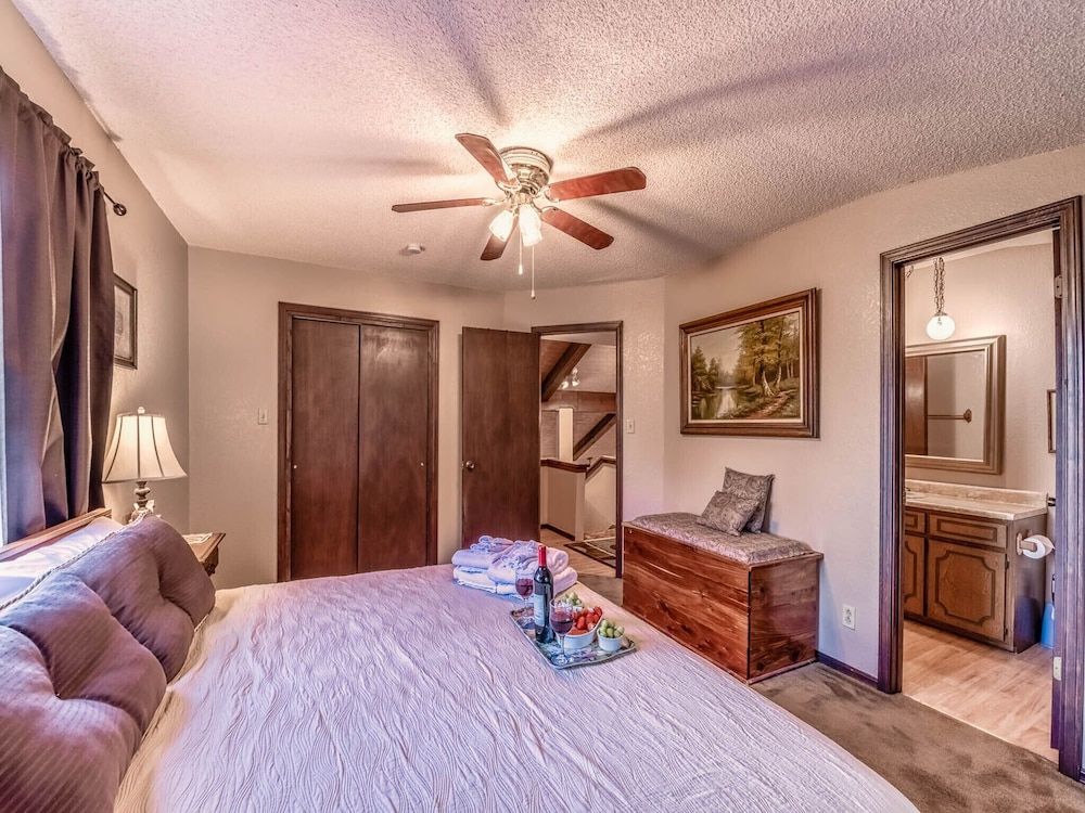 Studio (3 Bedrooms)