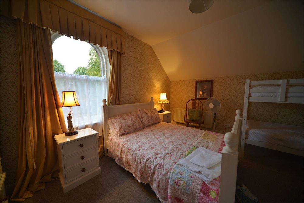 Family Room, Private Bathroom (Meadow Sweet)
