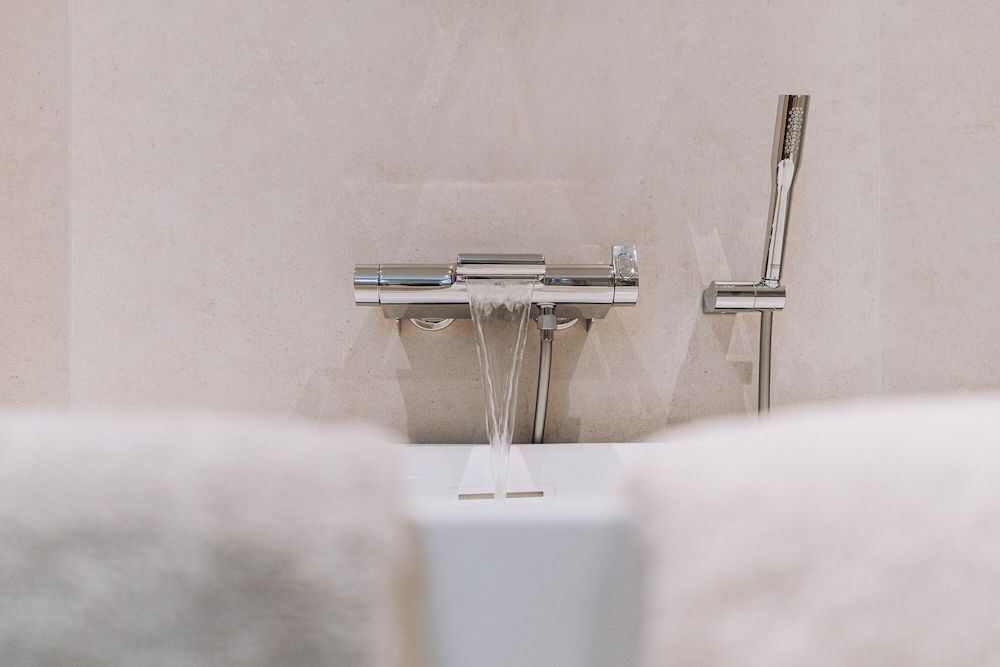 Edenmore Golf and Country Club Deluxe Double Room, Accessible, Ensuite 10