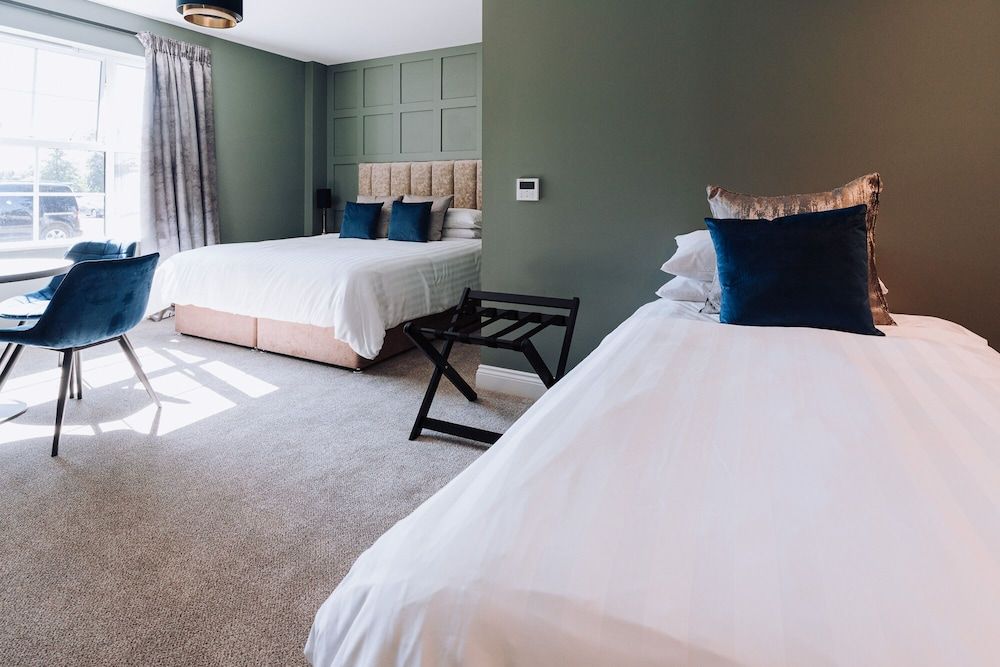 Edenmore Golf and Country Club Executive Triple Room, Accessible, Ensuite 3