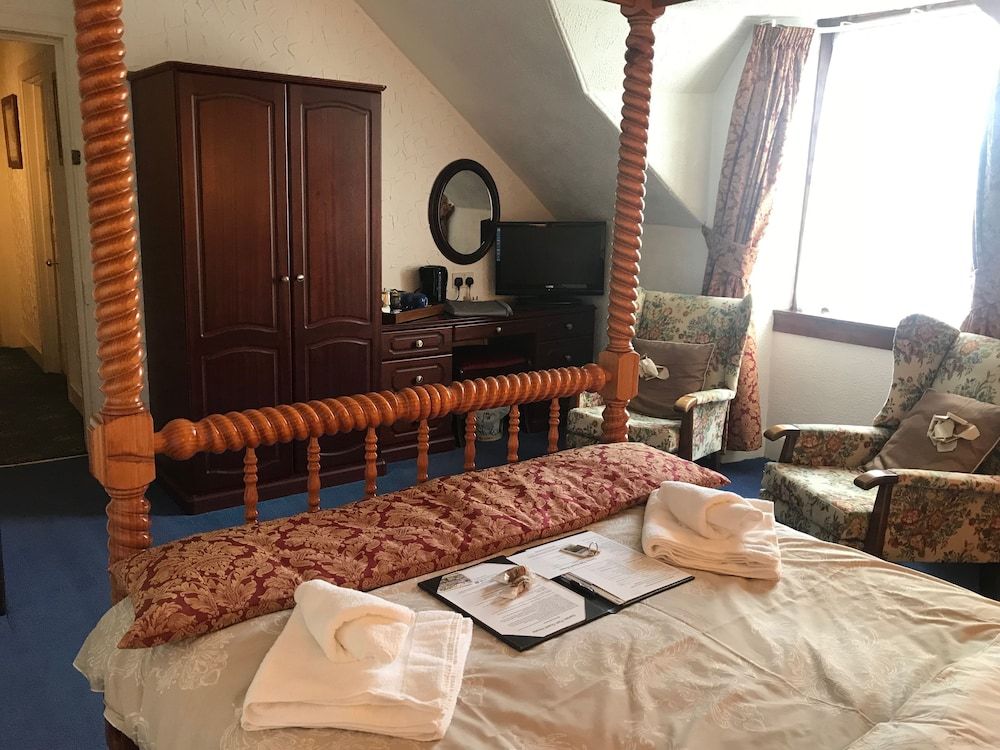 Superior Double Room, Ensuite, Corner (Room 3 Four poster)