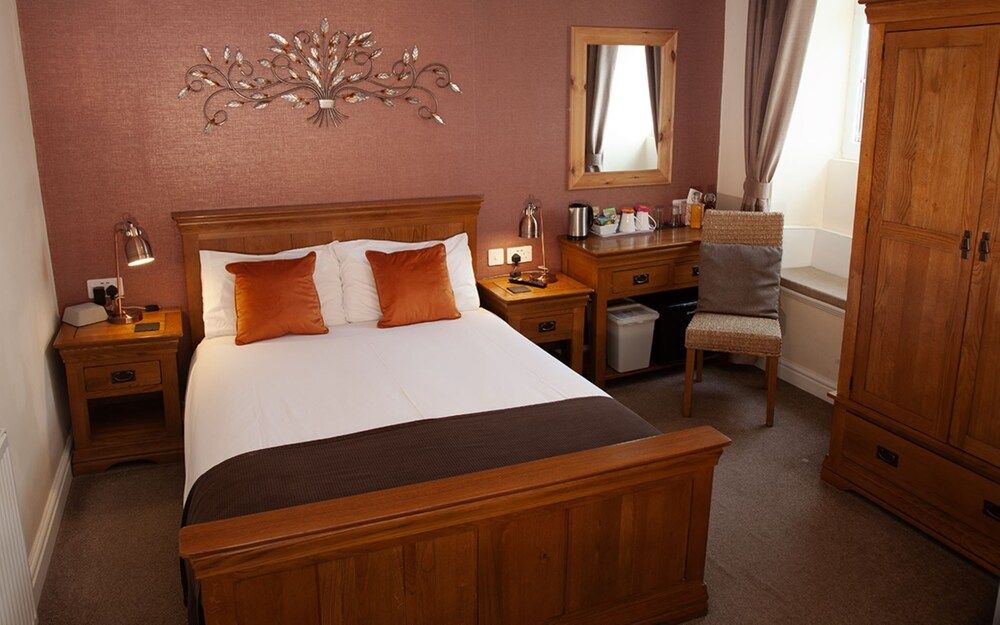 The Ring Pub Bed and Breakfast Double Room (Mynydd Parys) 2