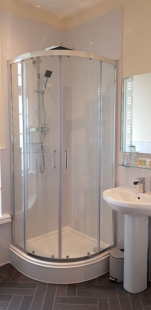 The Ring Pub Bed and Breakfast Double Room (Mynydd Parys) 7