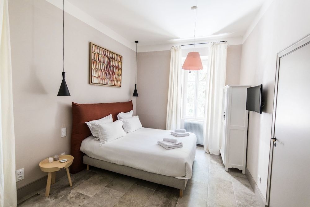 Double Room (2)