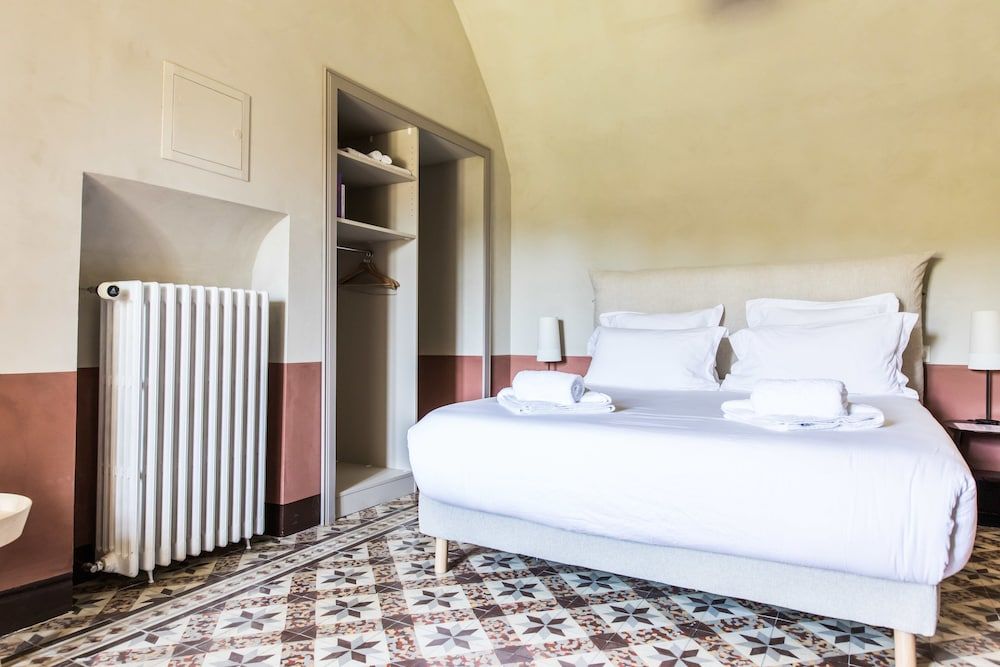 Double Room (5)