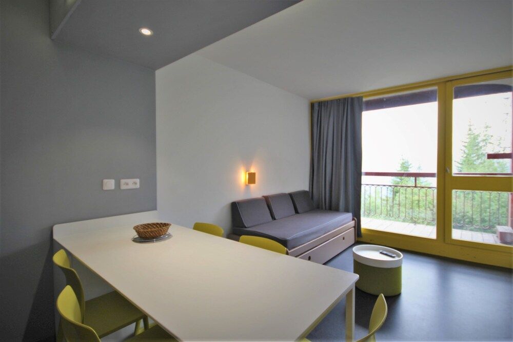 Studio, Ensuite, Mountain View (1024)