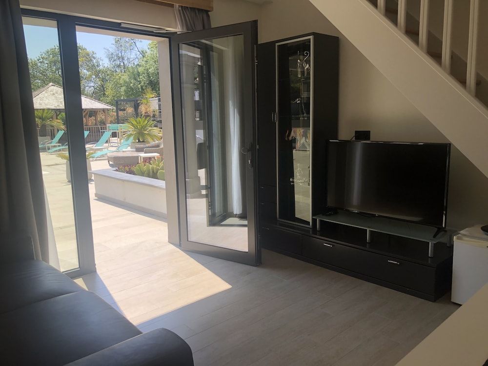 Exclusive Double Room, Terrace, Poolside