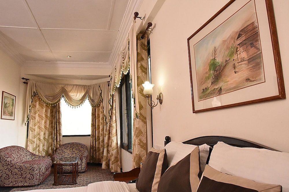 Executive Suite, 1 King Bed, Valley View