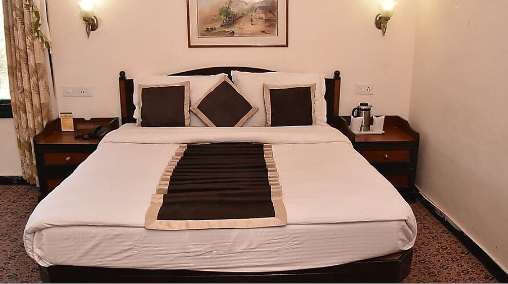 Hotel Asia The Dawn Shimla Deluxe Room 10