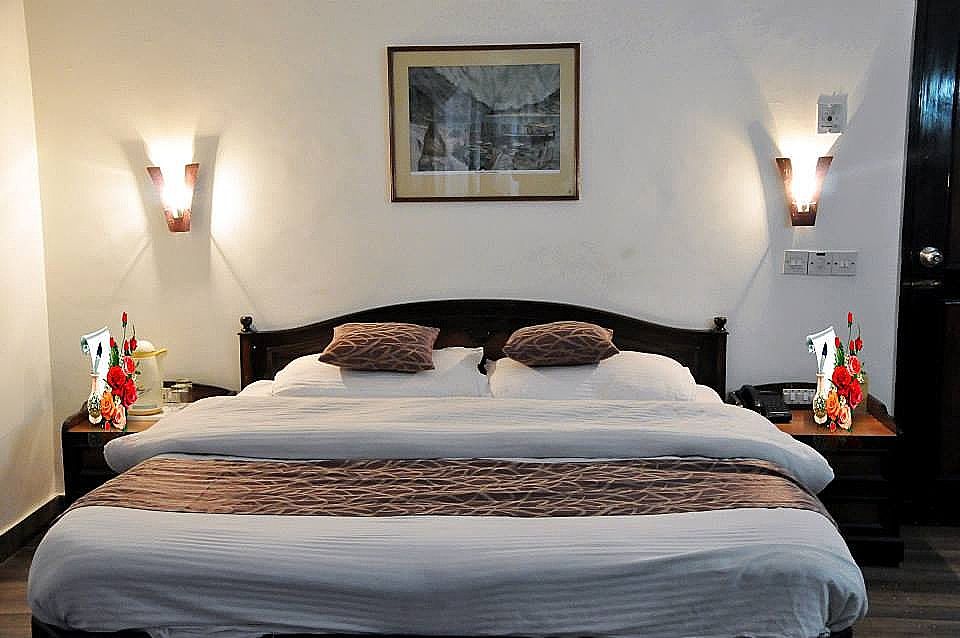 Hotel Asia The Dawn Shimla Deluxe Room 4