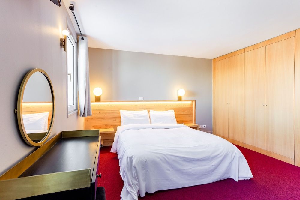 Superior Room, Mountain View