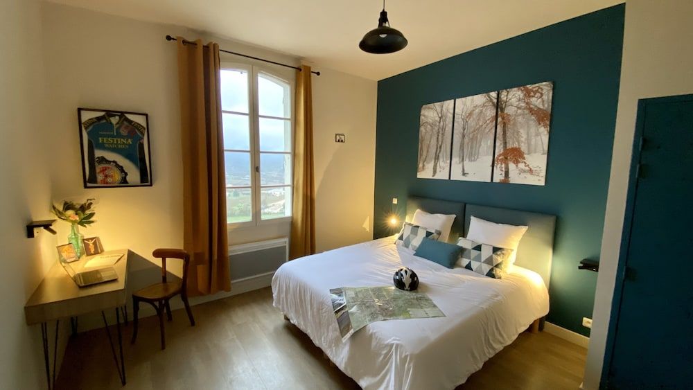 Superior Room, Valley View