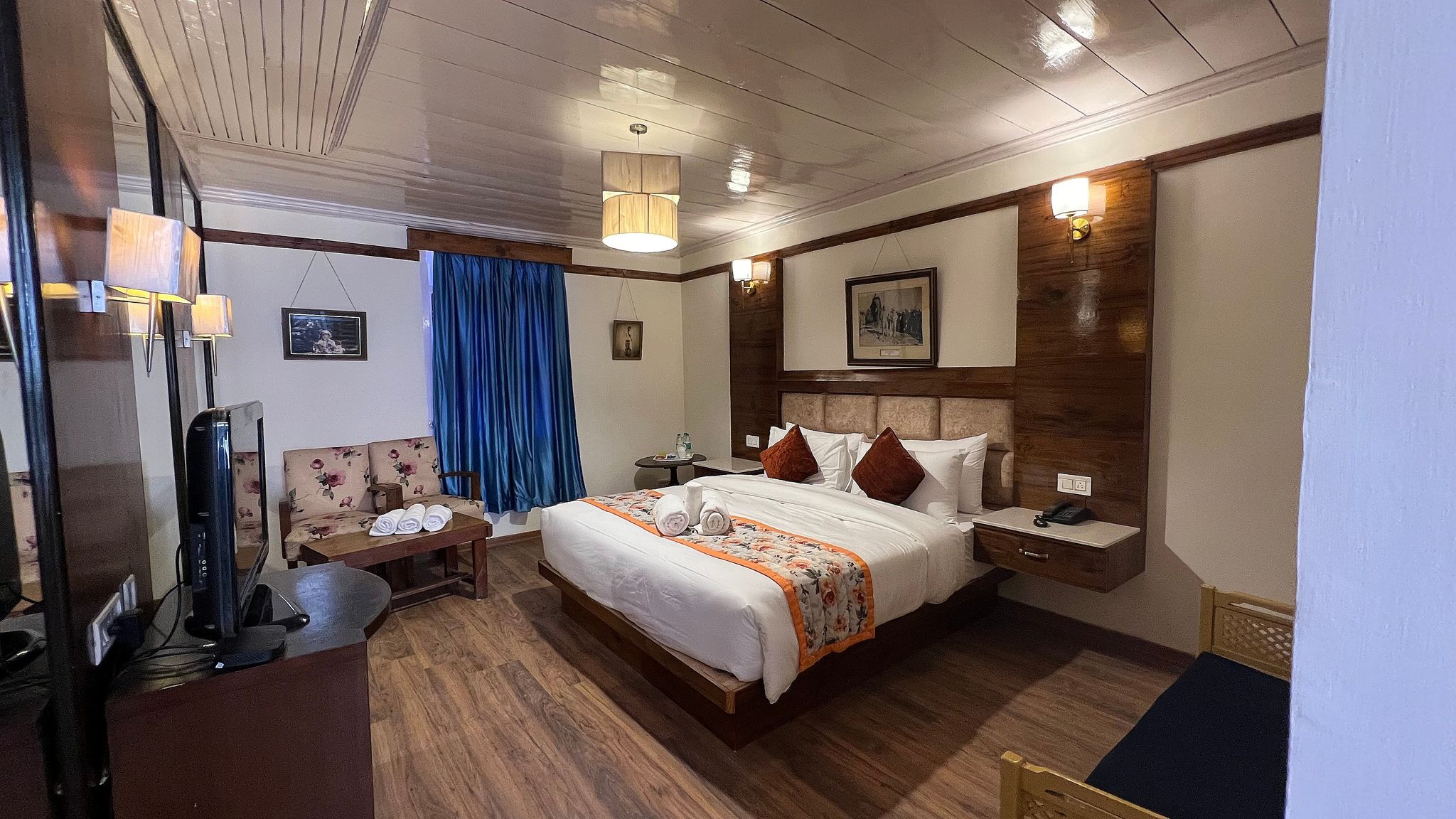 Woodville Palace Shimla ( A Heritage property since 1938 ) Deluxe Room Non AC Non Heating  3