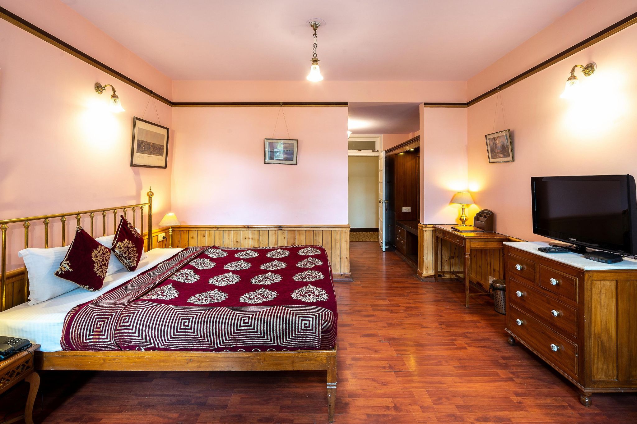 Woodville Palace Shimla ( A Heritage property since 1938 ) Deluxe Room Non AC Non Heating  2