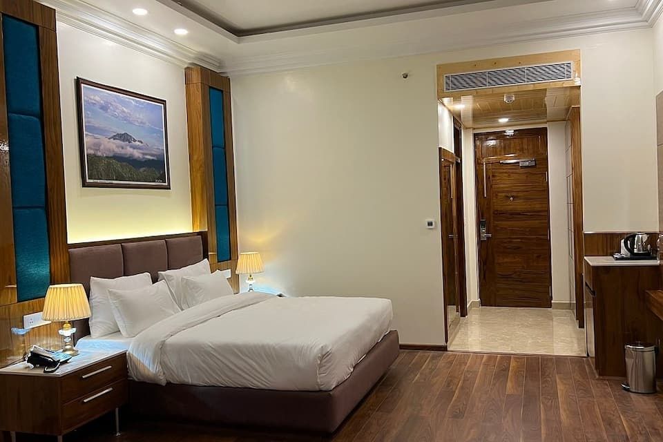 Himalayan Suite with Jacuzzi