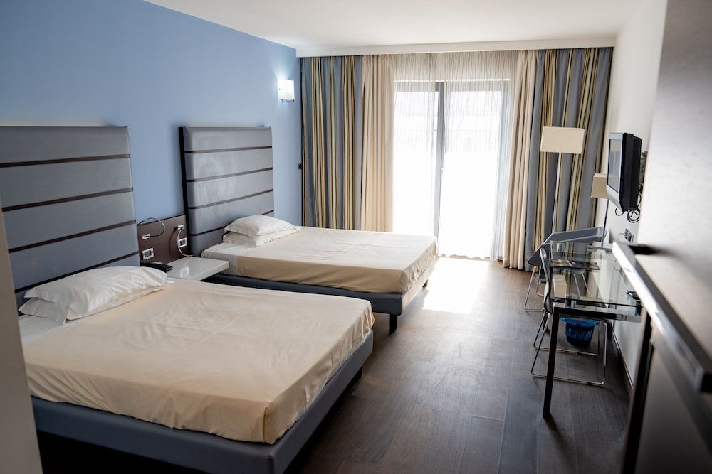 Hotel Napoleon Standard Twin Room 2