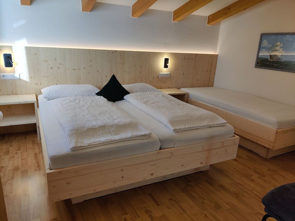 House, 2 Bedrooms, Accessible, Balcony