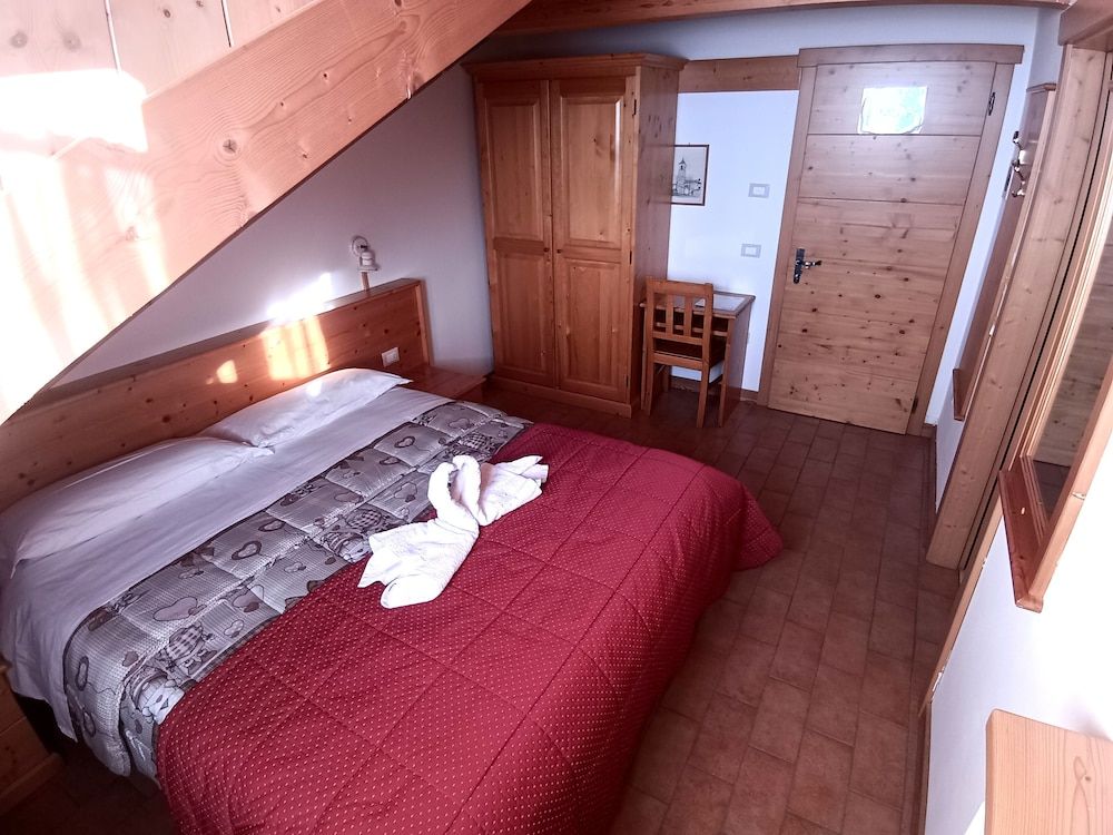Rifugio Predaia ai Todesci Standard Double Room, Balcony 2