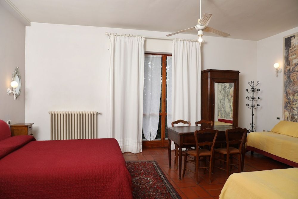 B&B Alle Querce Quadruple Room, Garden View 2